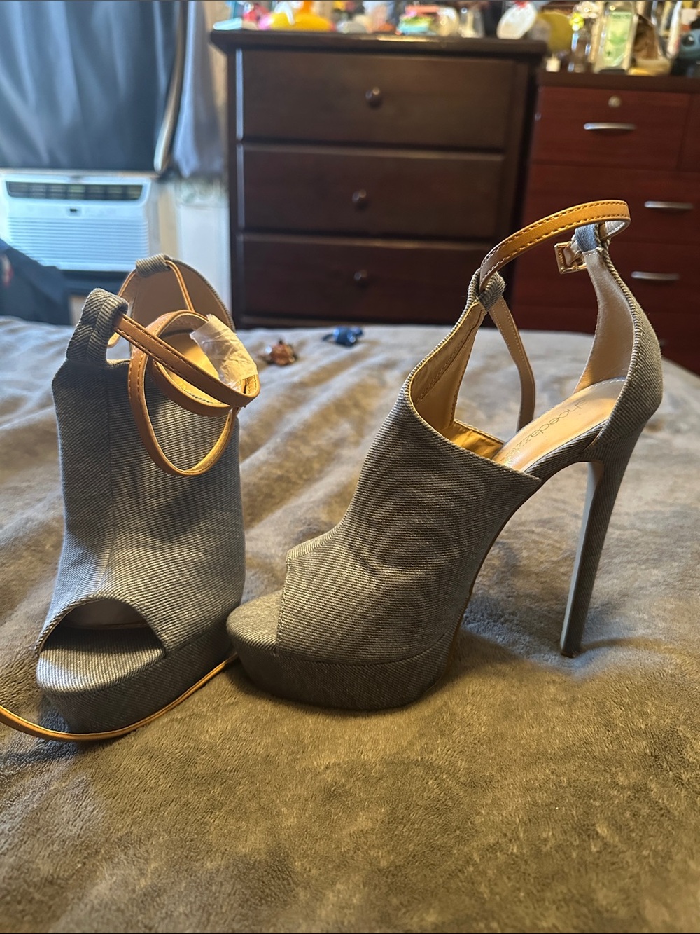 Shoe Dazzle Gray Open-Toe Platform Stiletto Heels with Ankle Strap